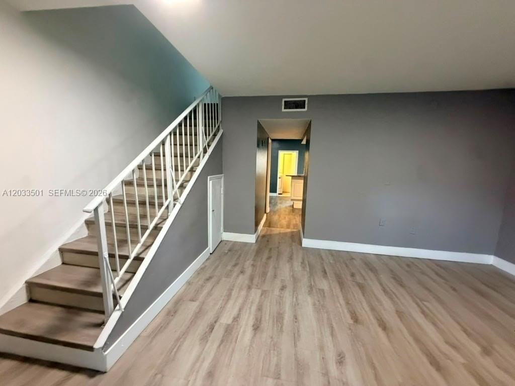 274 Ne 141st St #3C - Photo 3 of 20