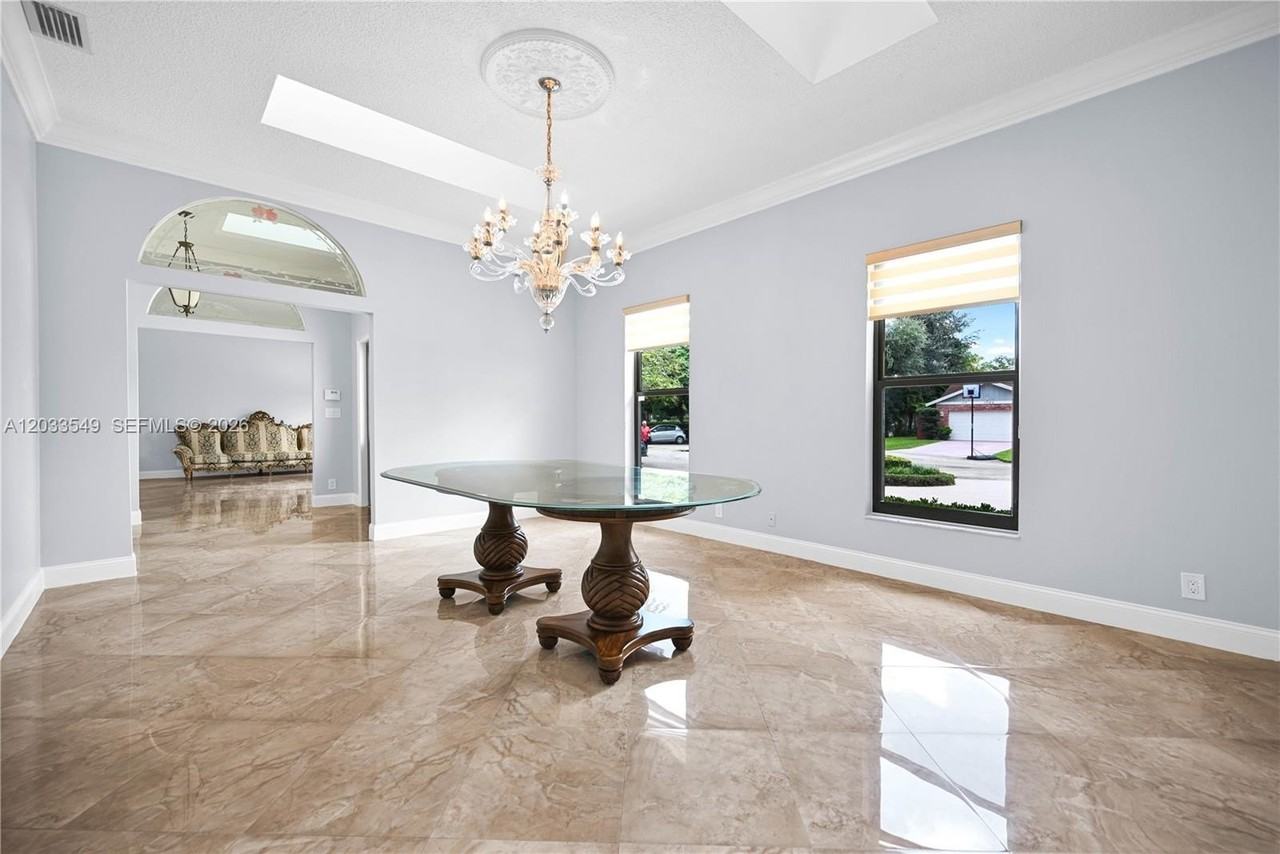 1067 Sw 92nd Ave #1067 - Photo 4 of 50