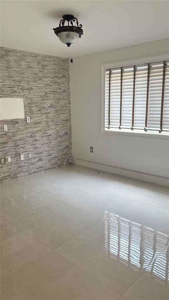 6225 Kendale Lakes Cir #263 - Photo 2 of 7