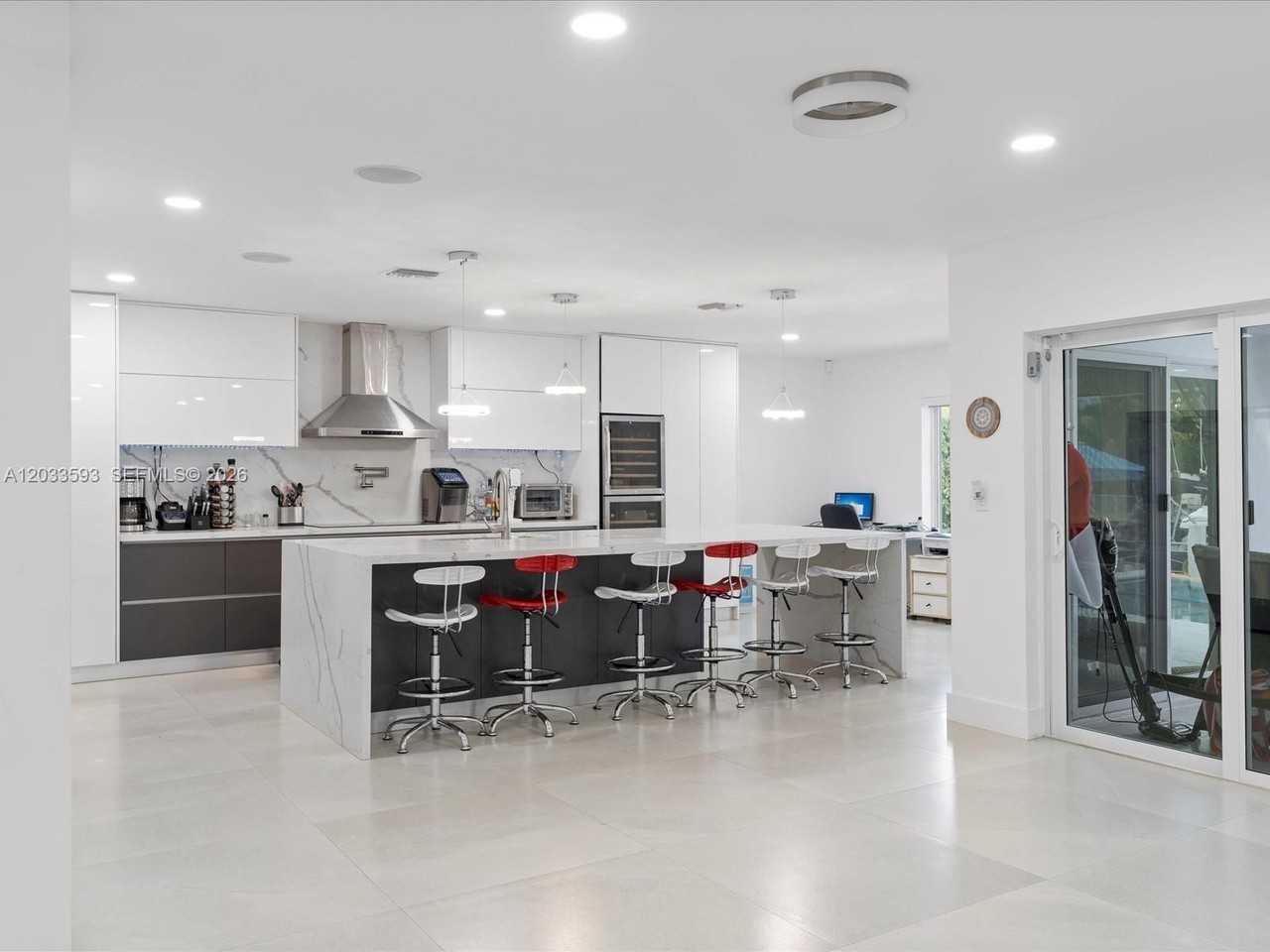 3325 Ne 167th St #3325 - Photo 4 of 35