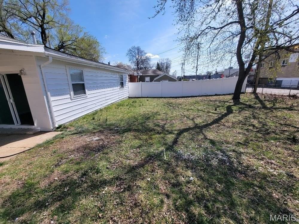 10640 Saint Stephen Ln - Photo 2 of 12