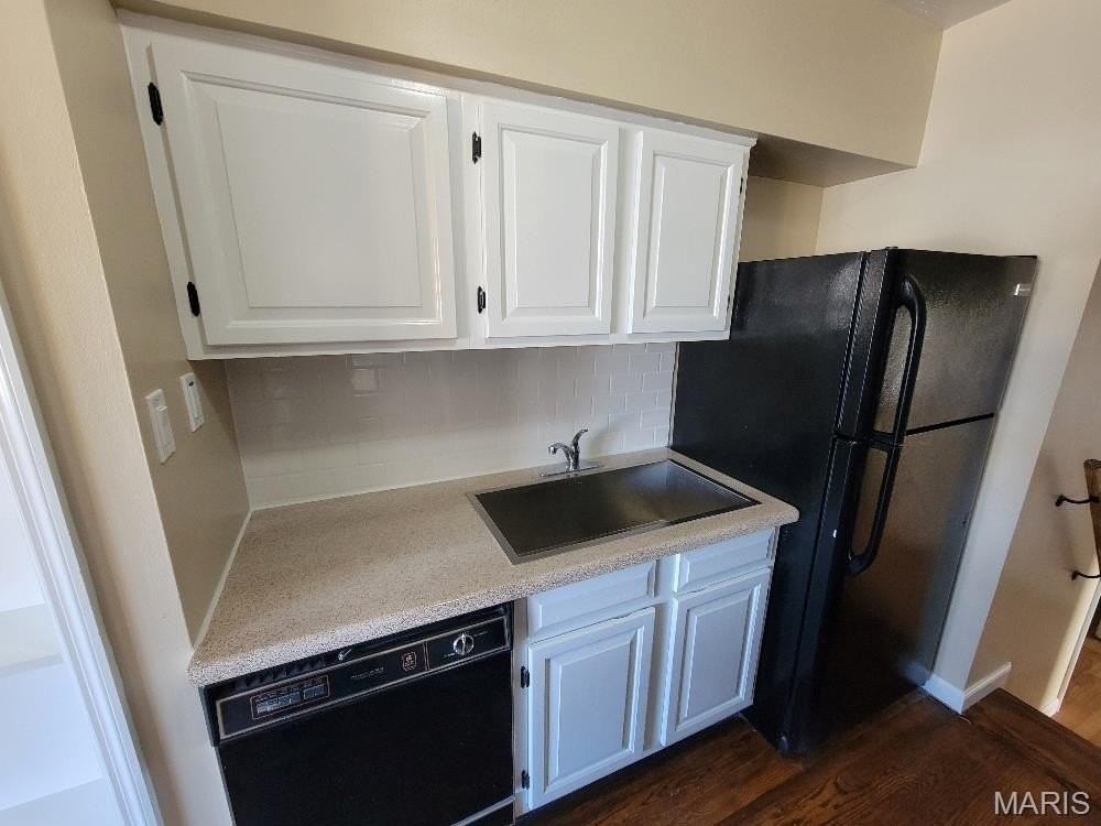 10640 Saint Stephen Ln - Photo 3 of 12