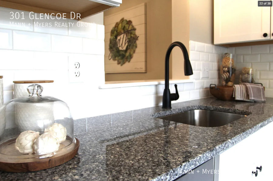 301 Glencoe Dr - Photo 4 of 20
