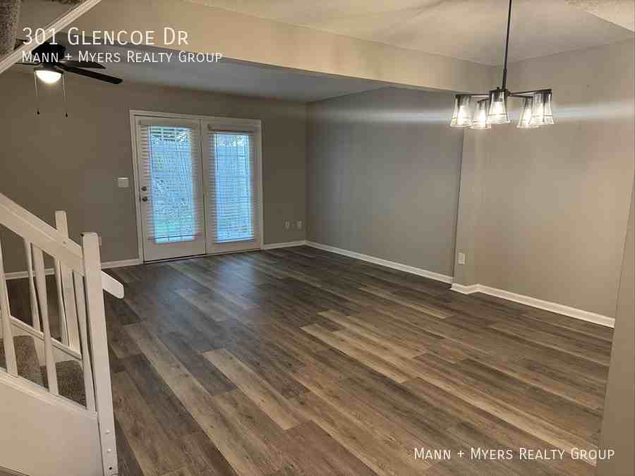 301 Glencoe Dr - Photo 7 of 20