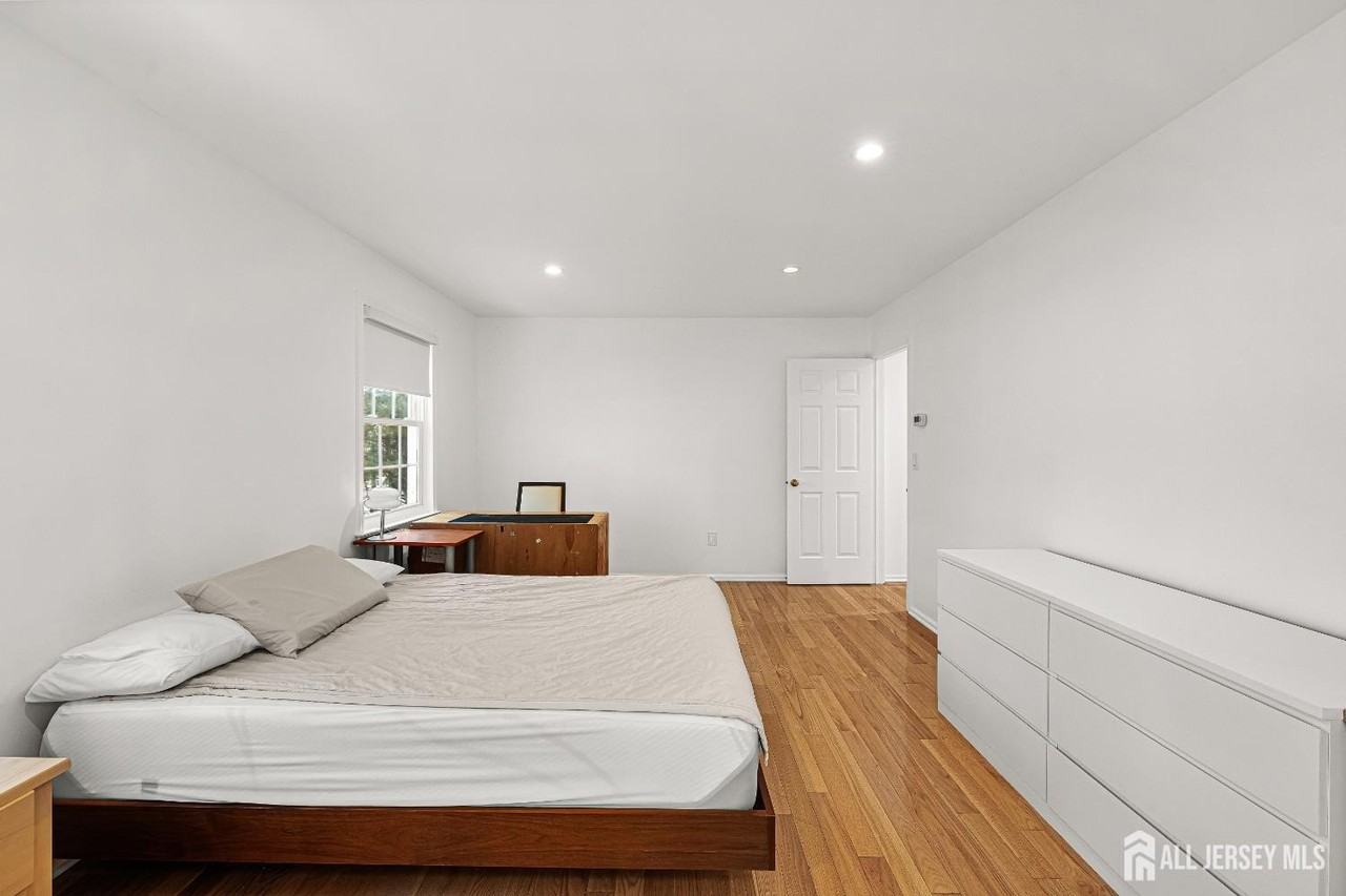 5 Hawthorn Dr - Photo 7 of 28