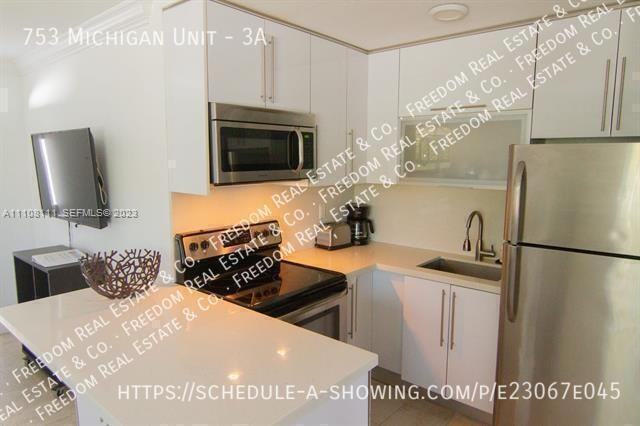 753 Michigan Unit #3A - Photo 4 of 8