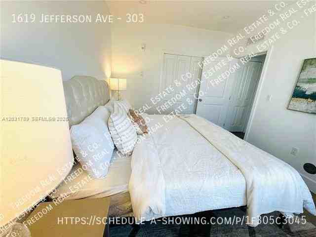 1619 Jefferson Ave #303 - Photo 5 of 7