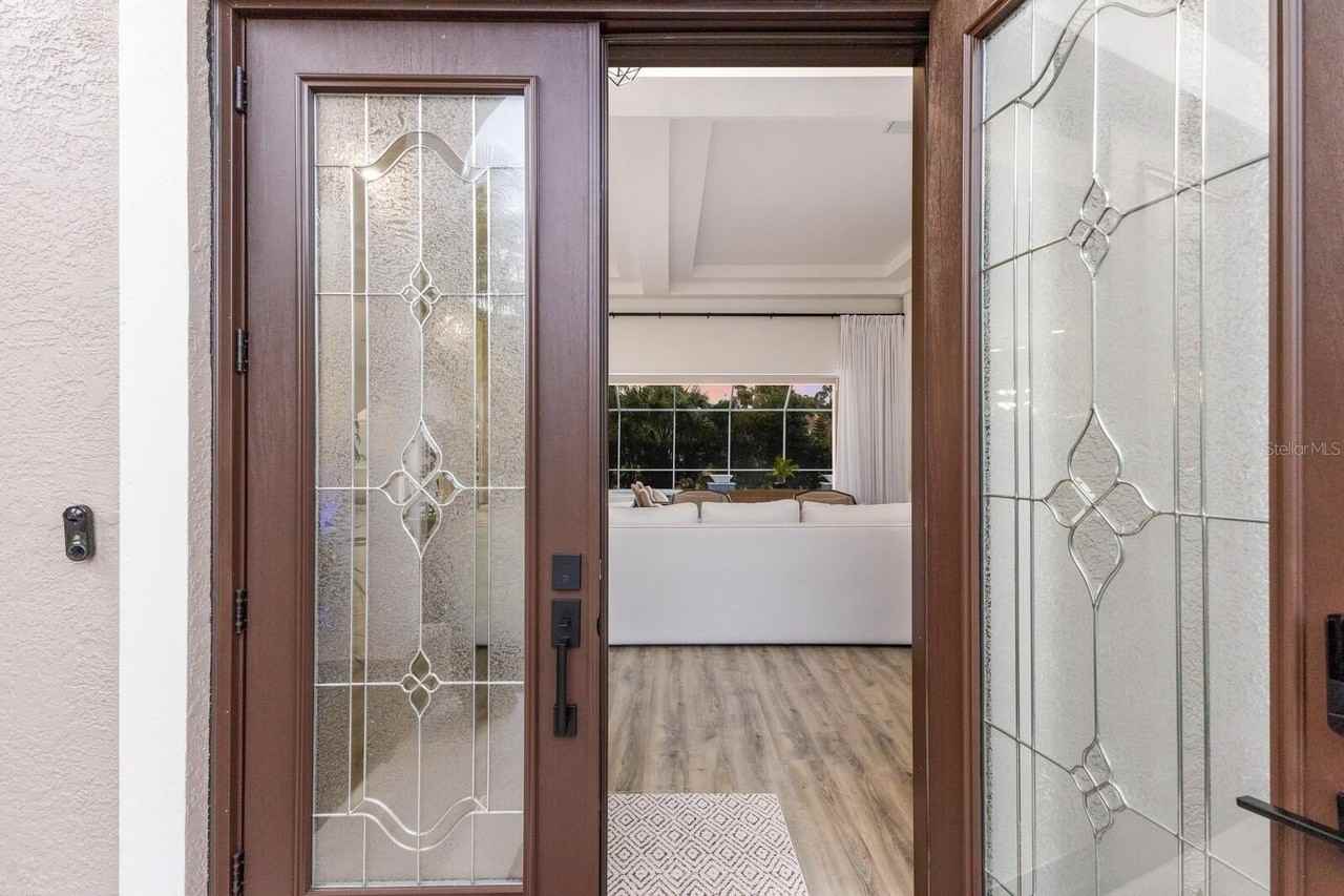 9405 Boxthorn Pl - Photo 5 of 50