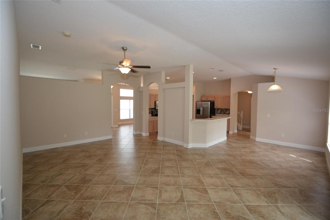 16 Porpoise Ln - Photo 3 of 21