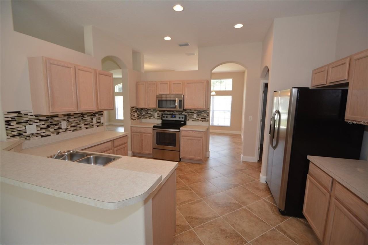 16 Porpoise Ln - Photo 4 of 21