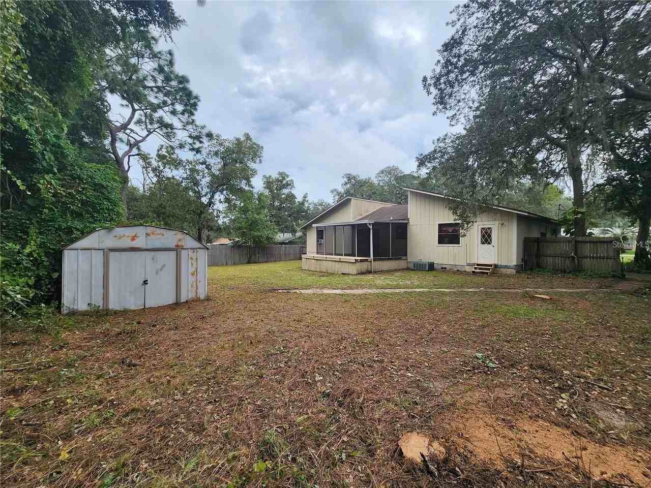 913 Russell Ave - Photo 3 of 15