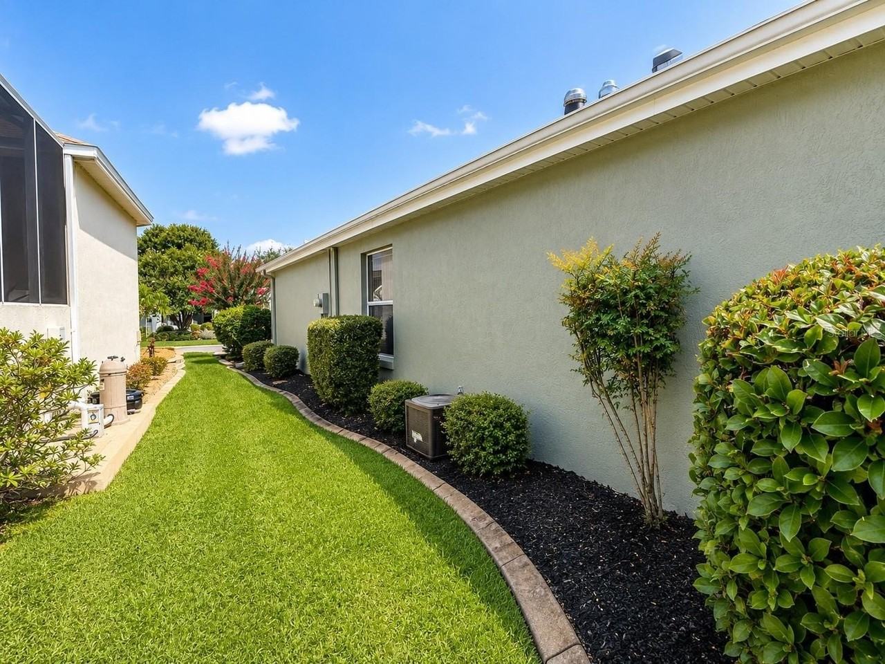 1211 Cabella Cir - Photo 5 of 32