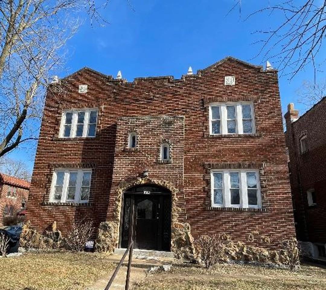 4557 Flad Ave #2E