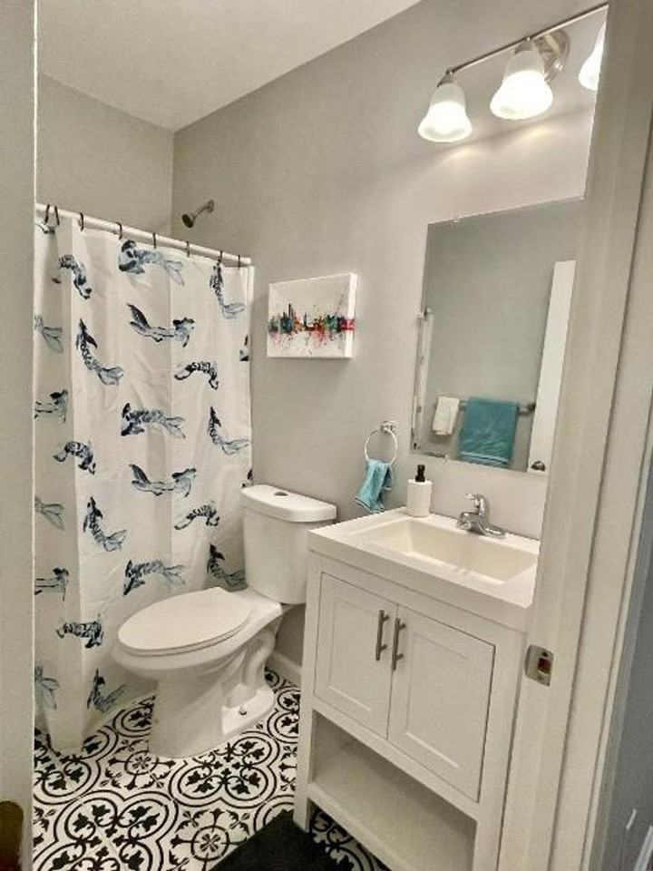 4557 Flad Ave #2E - Photo 6 of 8