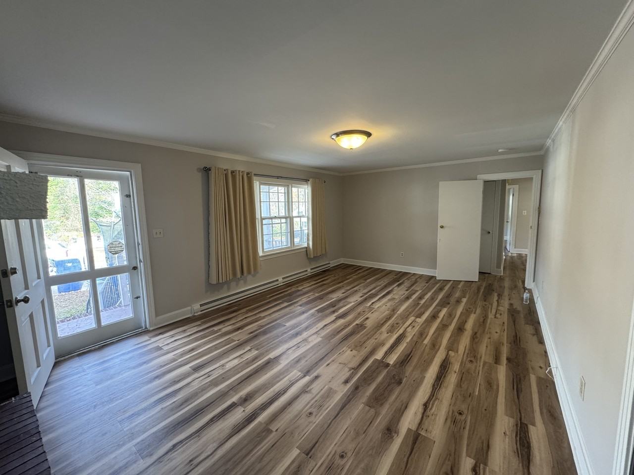 408 E Simmons Ave - Photo 2 of 21