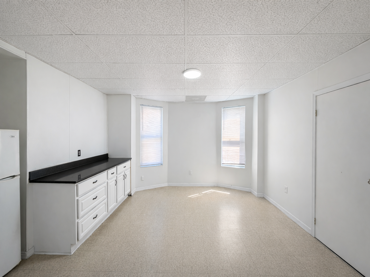 129 N 50th St #2R - Photo 4 of 11
