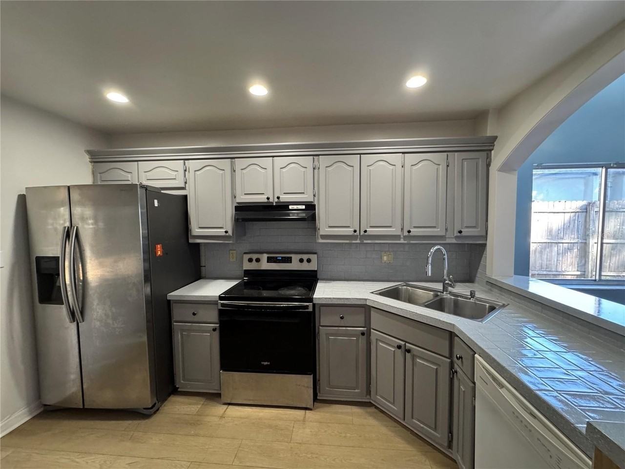 7237 Harbor Heights Cir - Photo 5 of 23
