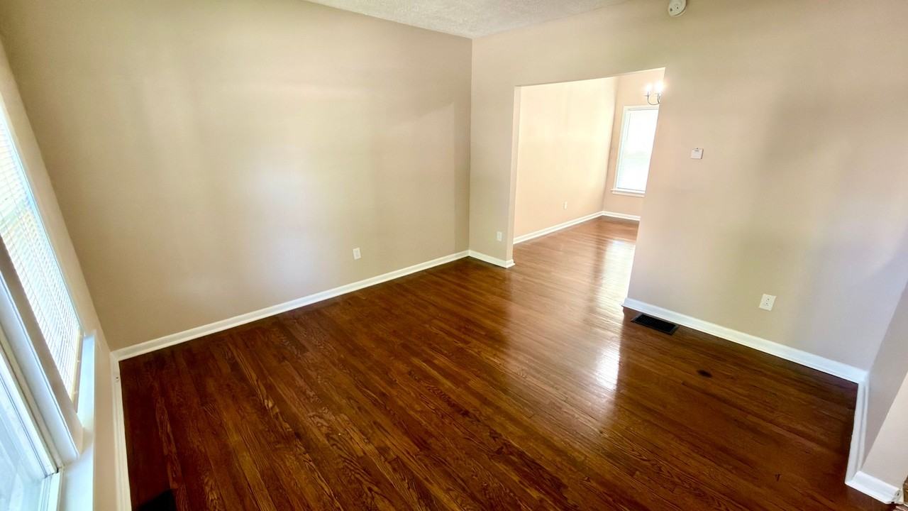 451 Averill Ave - Photo 3 of 28