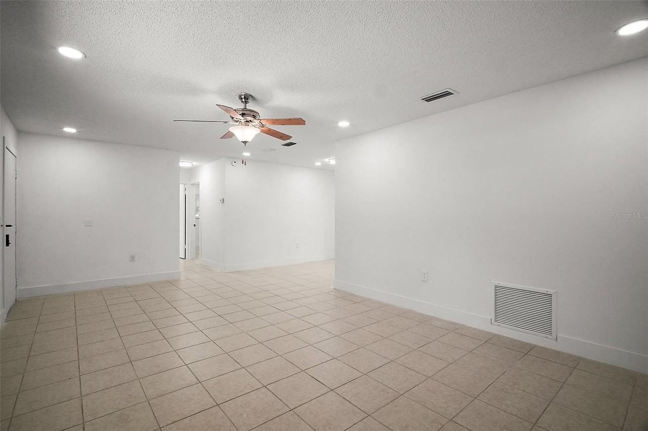 14884 Sw 35th Cir - Photo 5 of 29