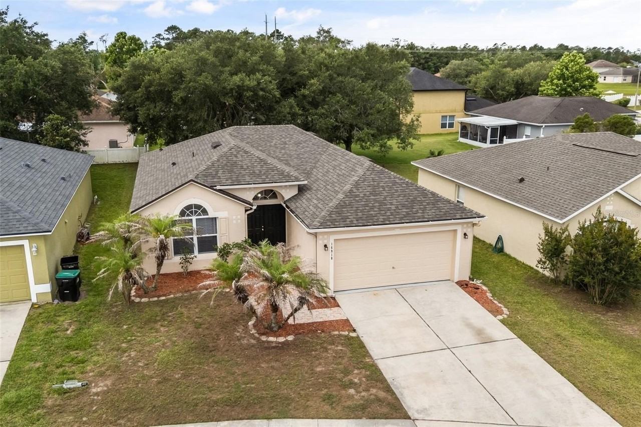 16918 Corner Hill Ct - Photo 2 of 29