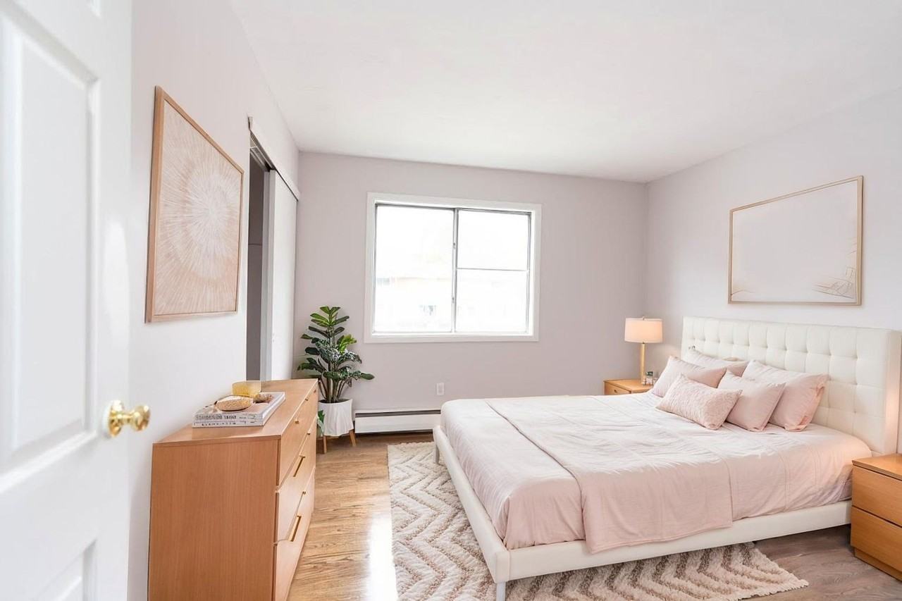 154 Woodhill Dr #1 - Photo 5 of 12