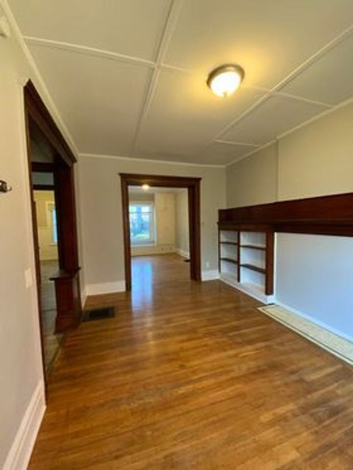 289A Pearl St - Photo 3 of 11