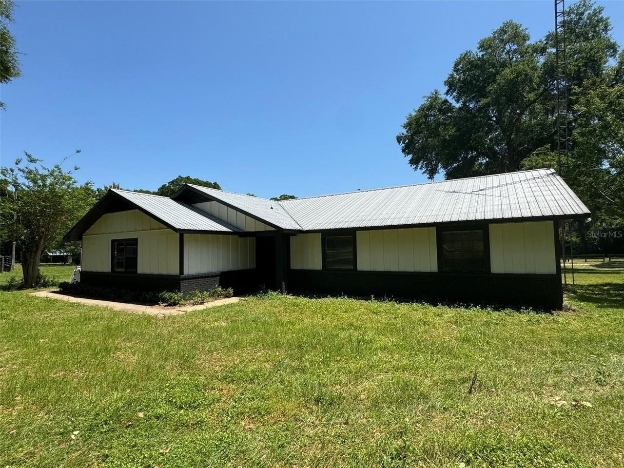 7111 Sw 80th Ave - Photo 4 of 31
