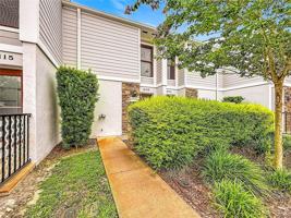 featured image of 2113 Ne 38th Ave
