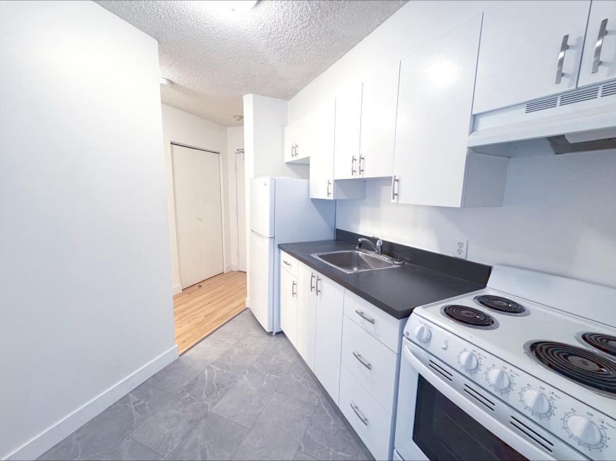 2228 Franklin St - Photo 5 of 7