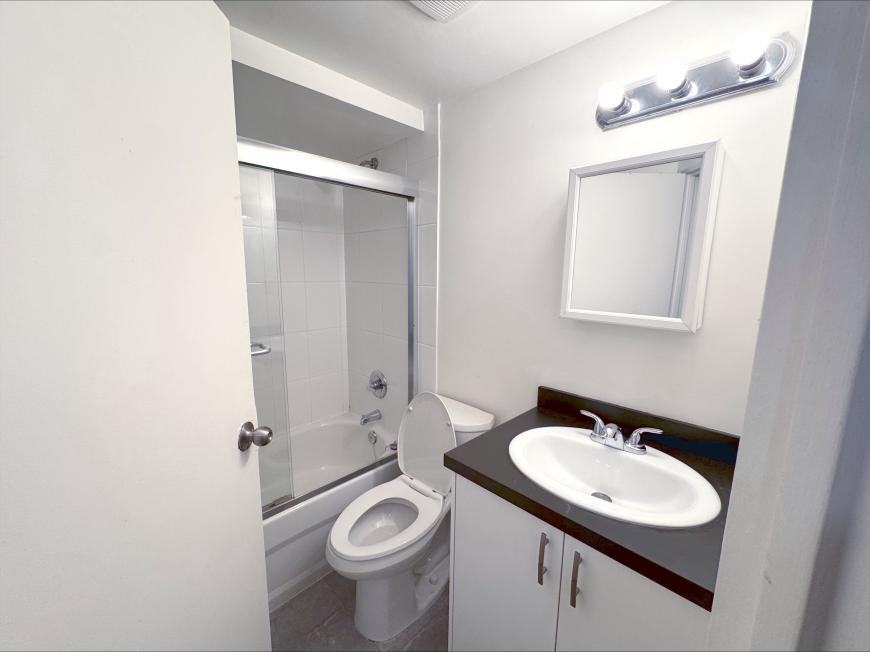 2228 Franklin St - Photo 7 of 7