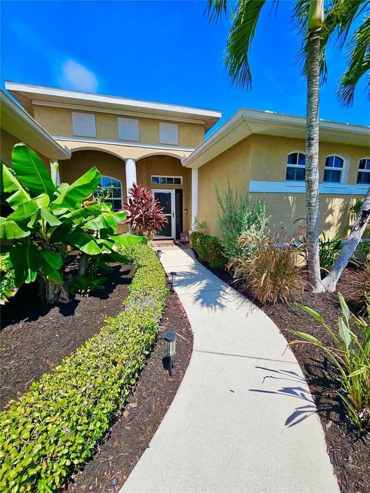 7342 Loblolly Bay Trl - Photo 2 of 30
