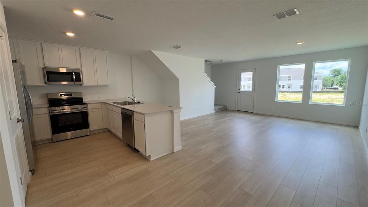 831 Lynx St - Photo 2 of 30