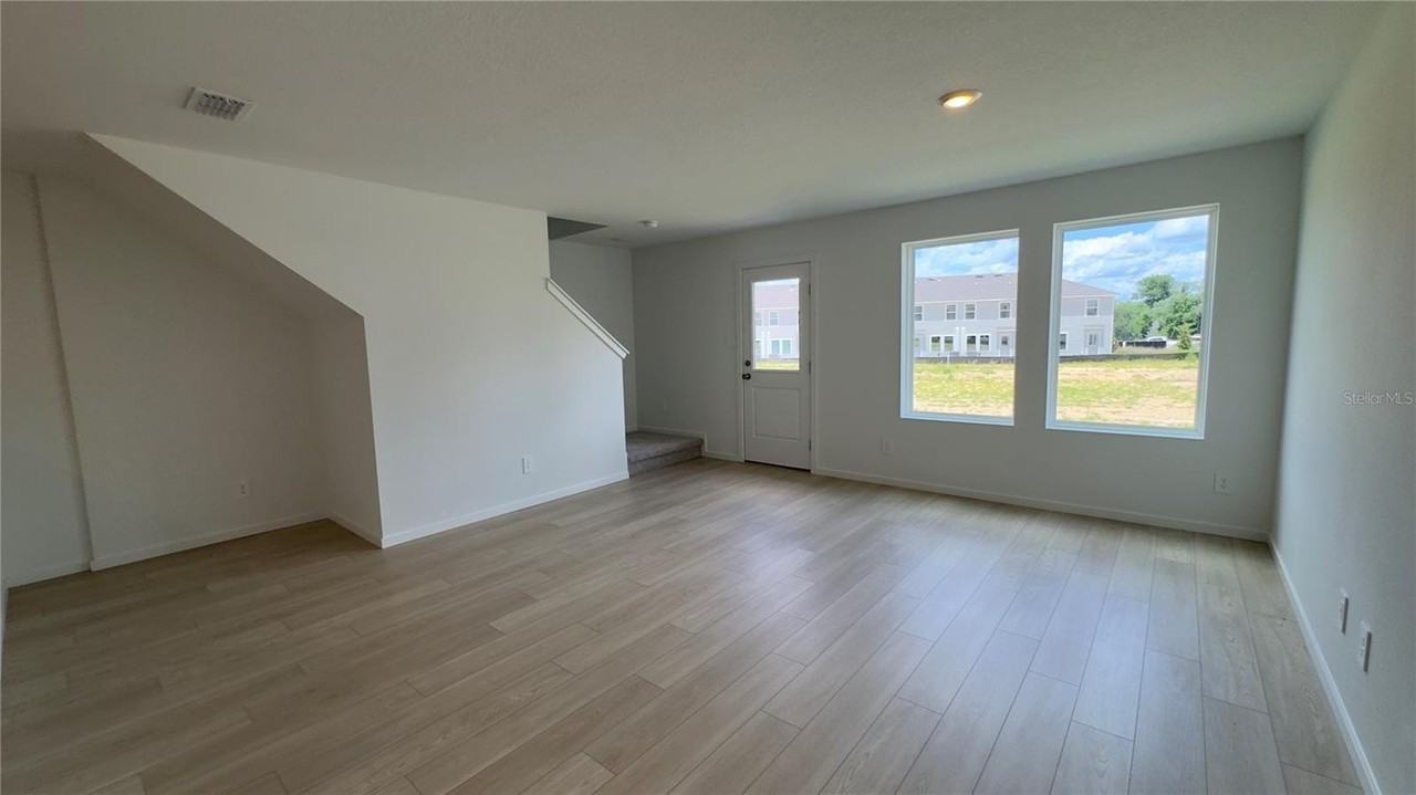 831 Lynx St - Photo 3 of 30