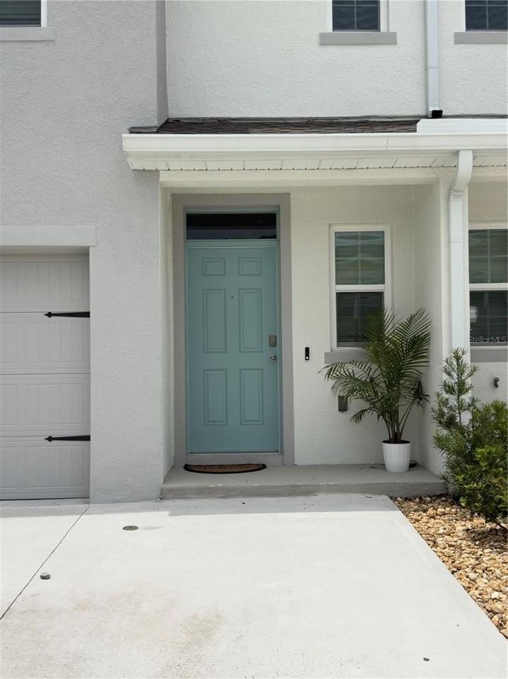 1206 Balsam Dr - Photo 3 of 21