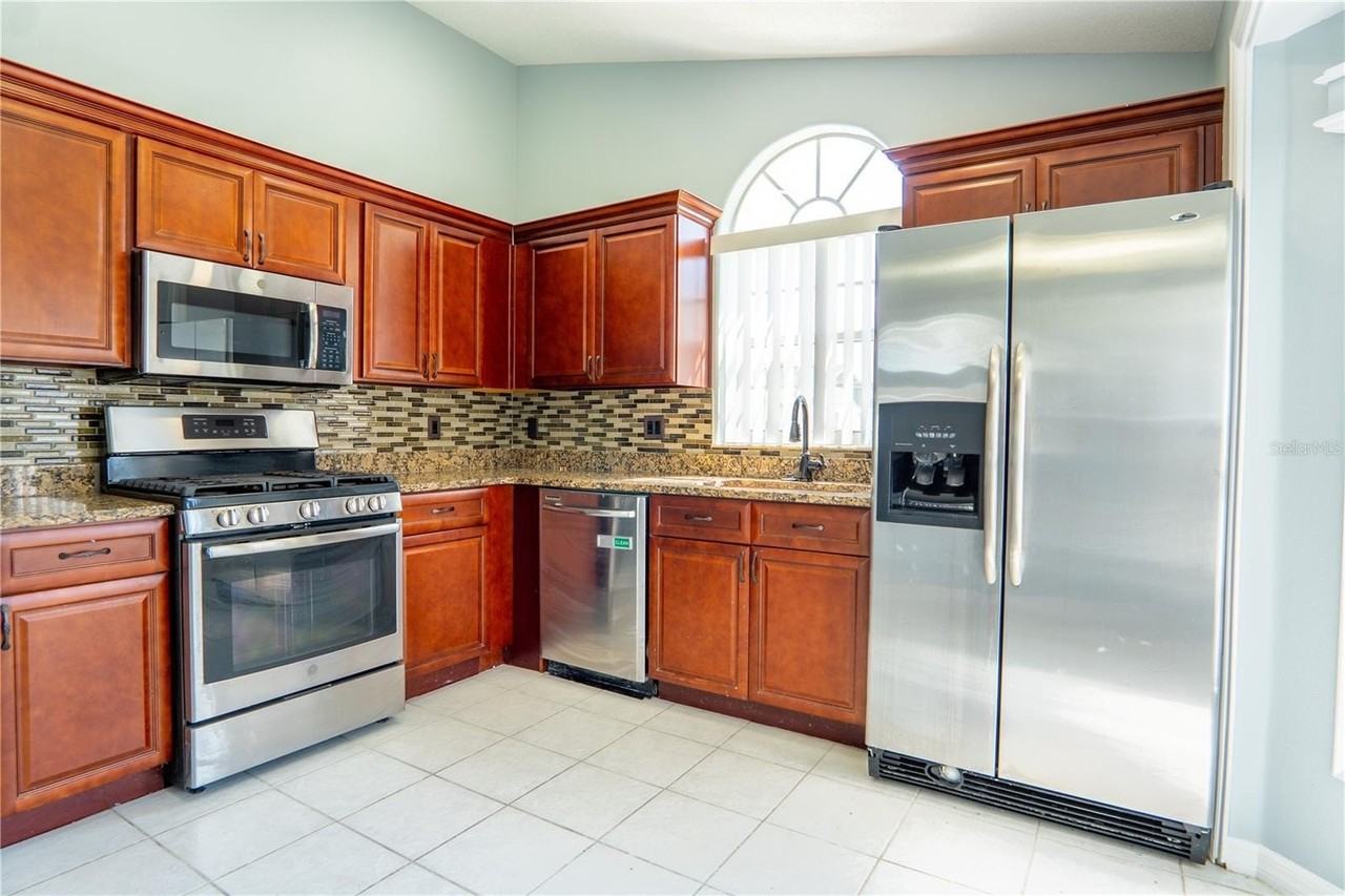 136 Seneca Point Trl - Photo 2 of 40