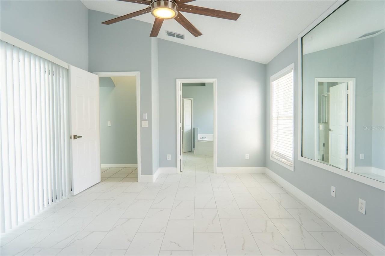 136 Seneca Point Trl - Photo 6 of 40