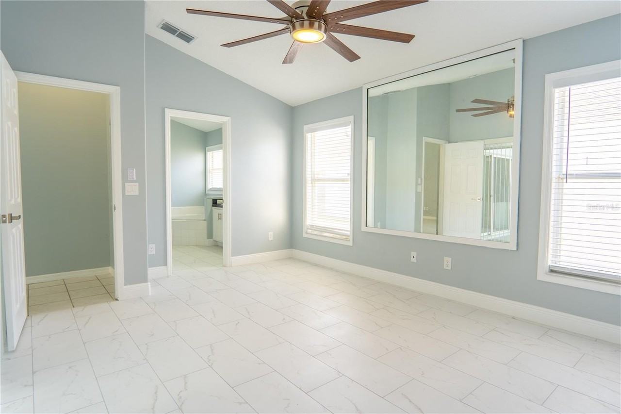 136 Seneca Point Trl - Photo 7 of 40