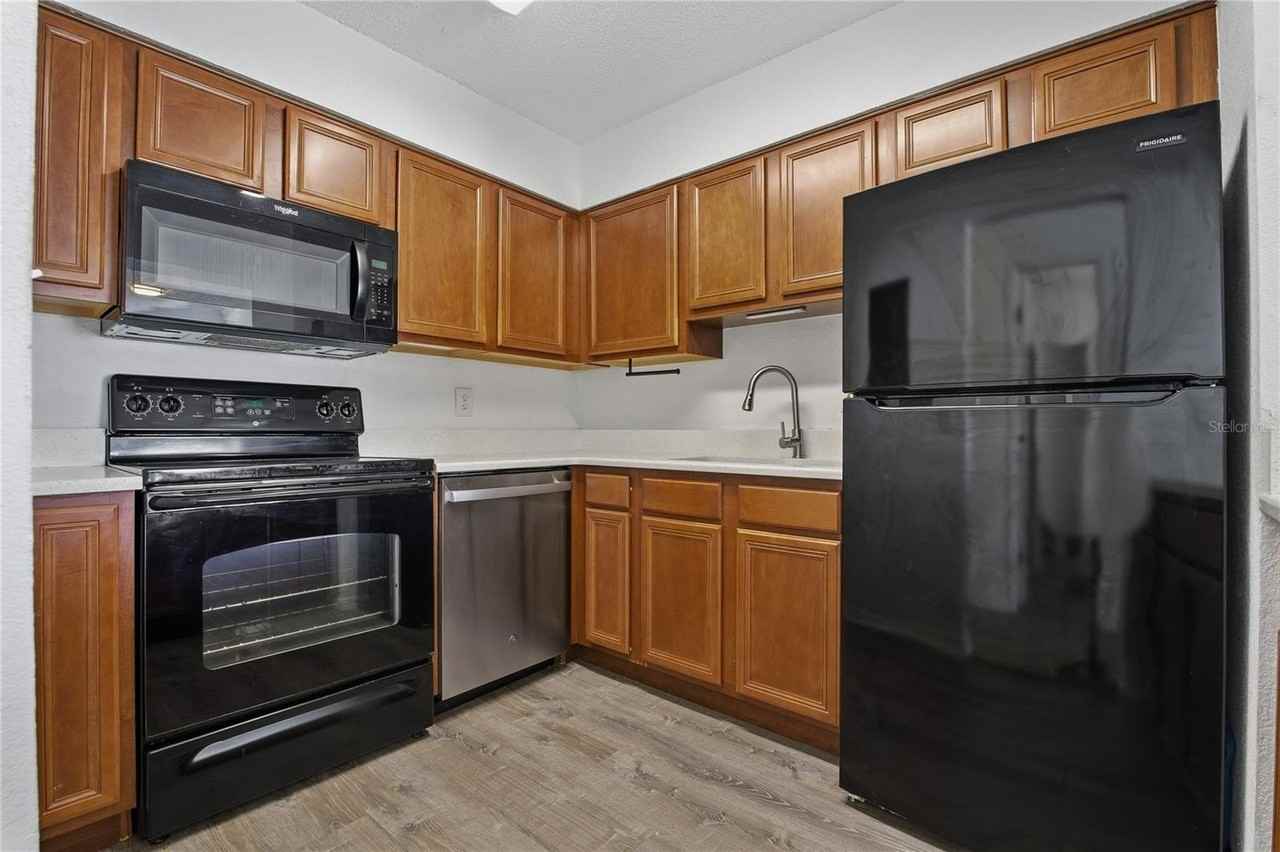 643 Haven Pl #643 - Photo 7 of 37