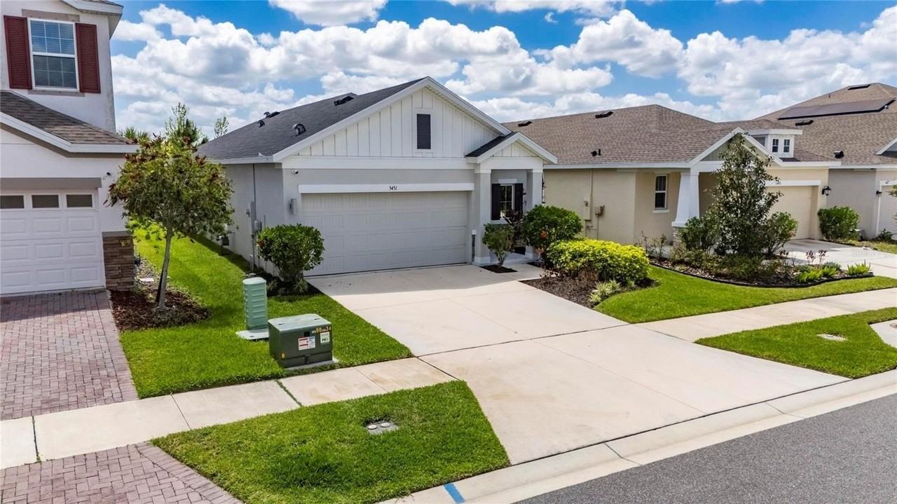 5451 Del Coronado Dr - Photo 3 of 50