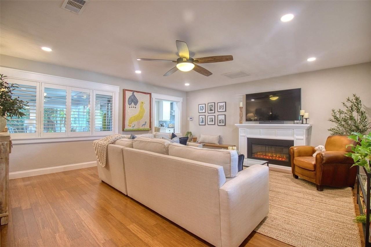 128 Edgewater Ter - Photo 7 of 50