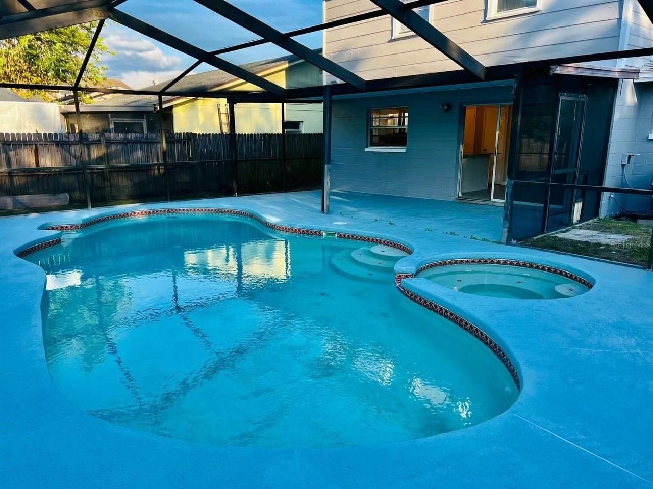 1610 Palm Leaf Dr - Photo 3 of 18