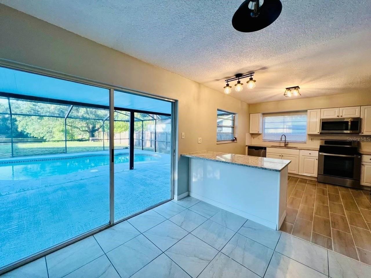 1610 Palm Leaf Dr - Photo 6 of 18