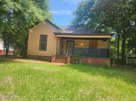 featured image of 842 Grady St S
