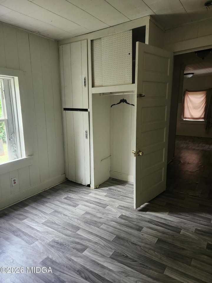 3838 Grand Ave - Photo 2 of 6
