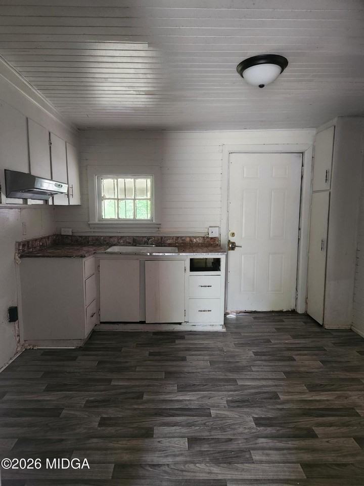3838 Grand Ave - Photo 3 of 6