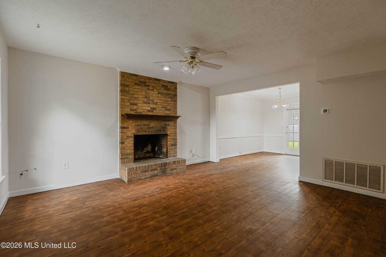 35B Northtown Rd - Photo 4 of 22