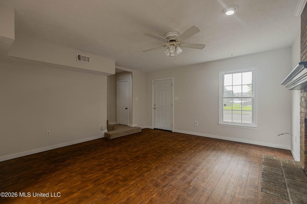 35B Northtown Rd - Photo 6 of 22
