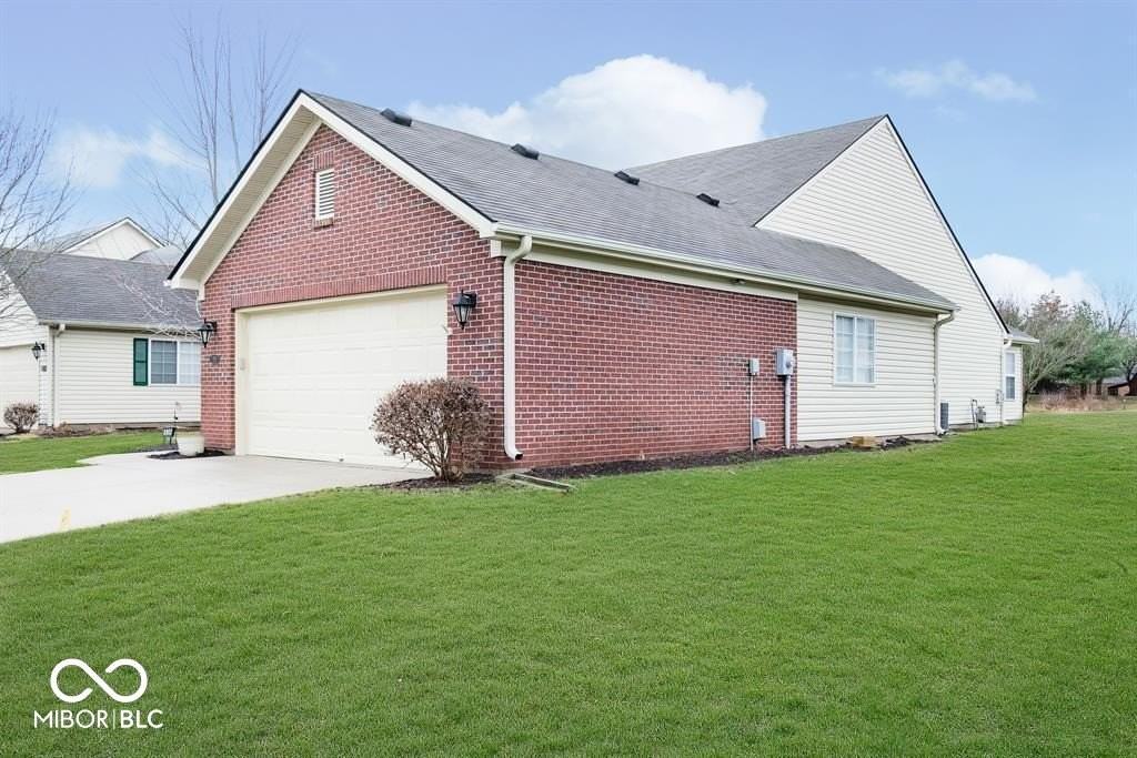 528 Dylan Dr - Photo 2 of 27