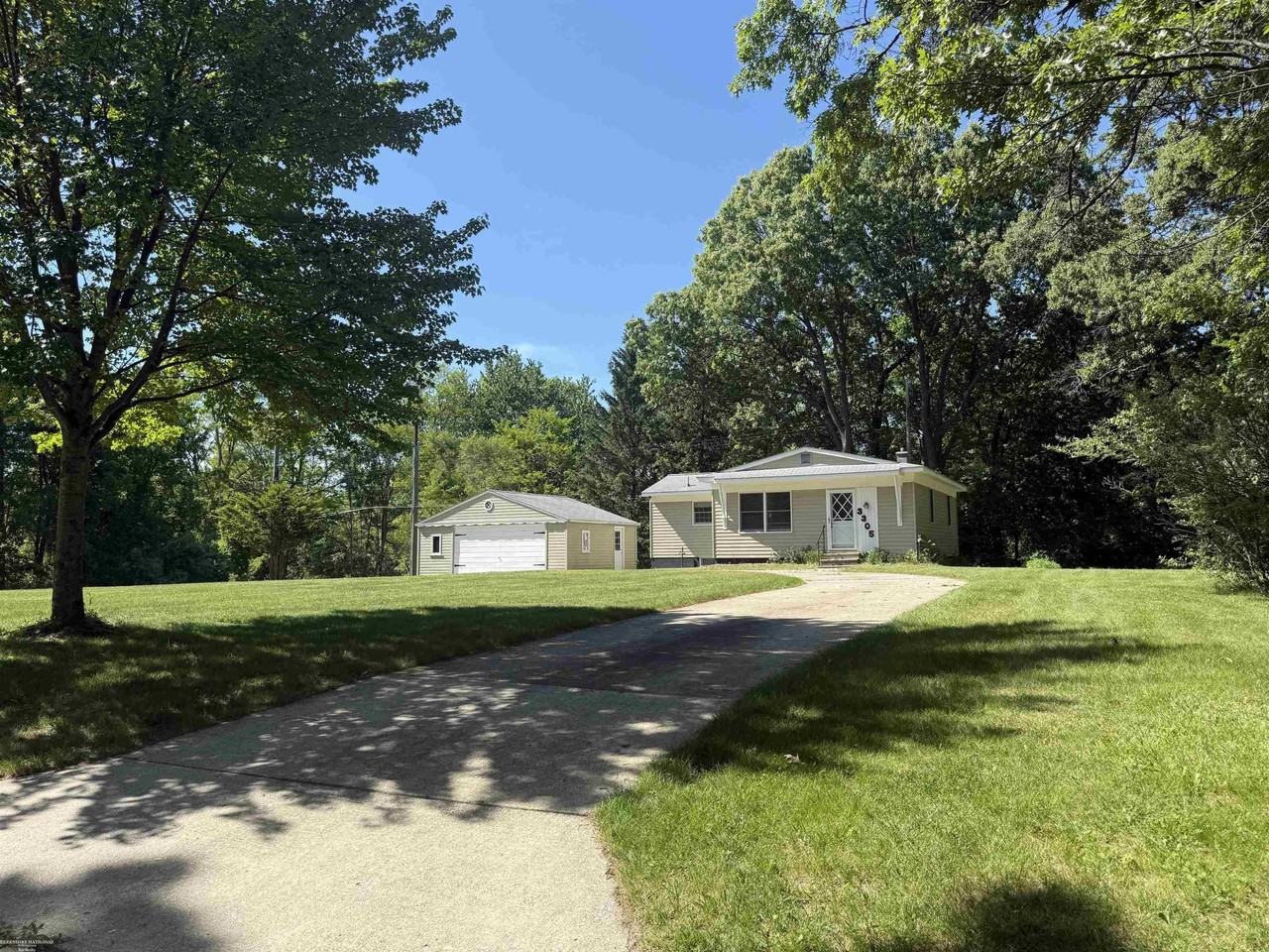 3305 Shimmons Rd - Photo 2 of 22