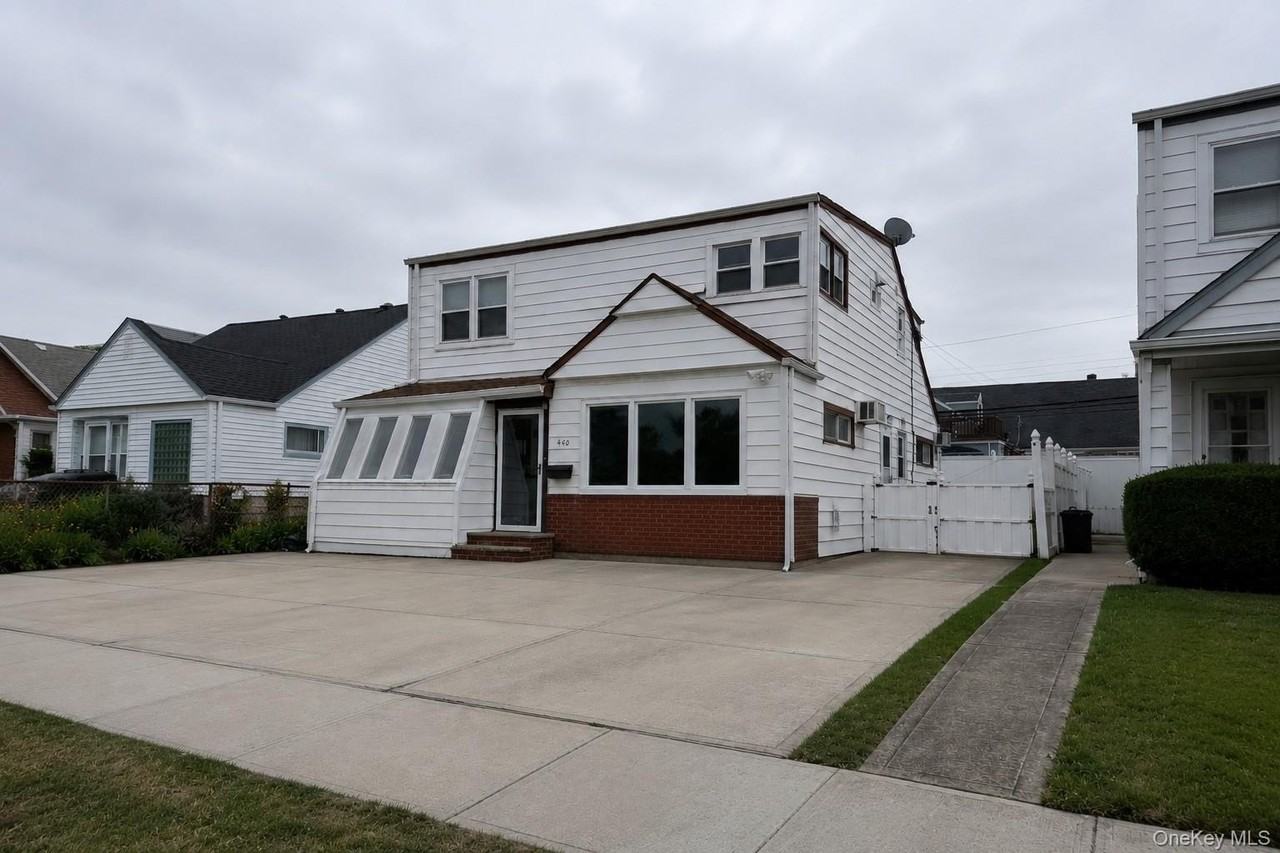 440 E Park Ave - Photo 2 of 17